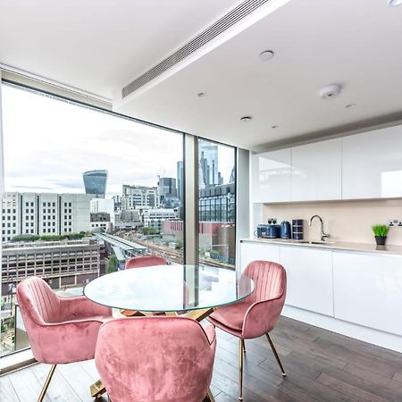 Luxury 2 Bedroom Apartment In Tower Hill 런던 외부 사진