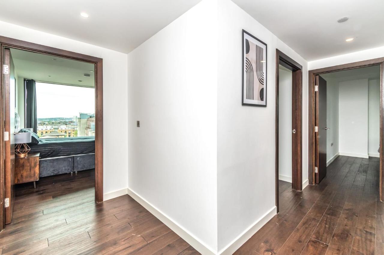 Luxury 2 Bedroom Apartment In Tower Hill 런던 외부 사진